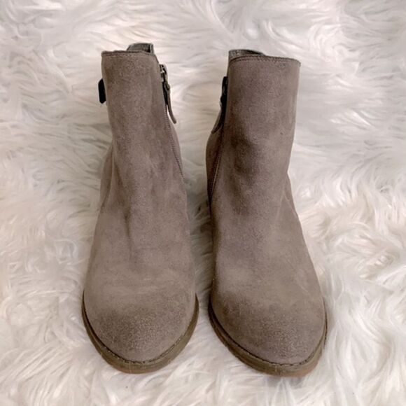 🍁SALE $14🍁 TREASURE & Bond Ankle bootie stacked heels zip closure suede sz 6 - Picture 2 of 9